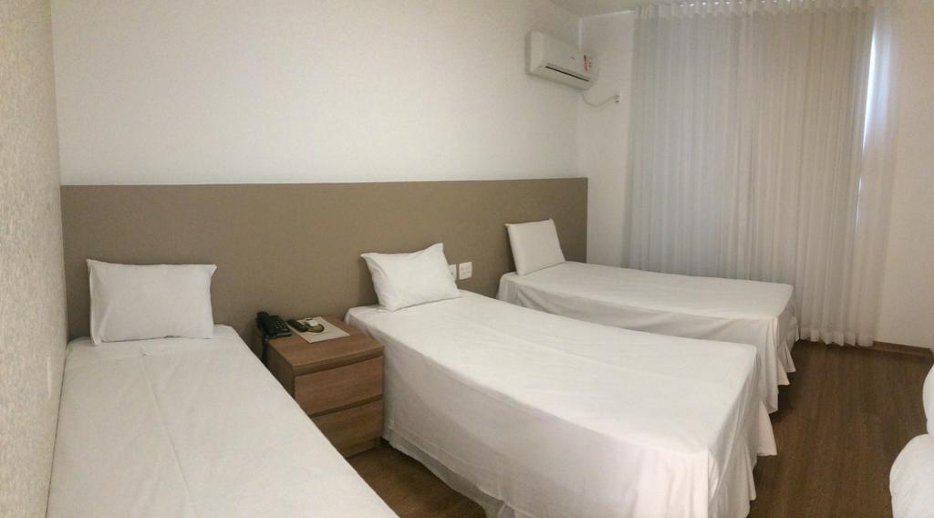 Lord Hotel Aeroporto Confins Vespasiano Bagian luar foto