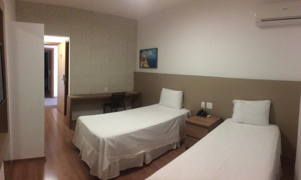 Lord Hotel Aeroporto Confins Vespasiano Ruang foto