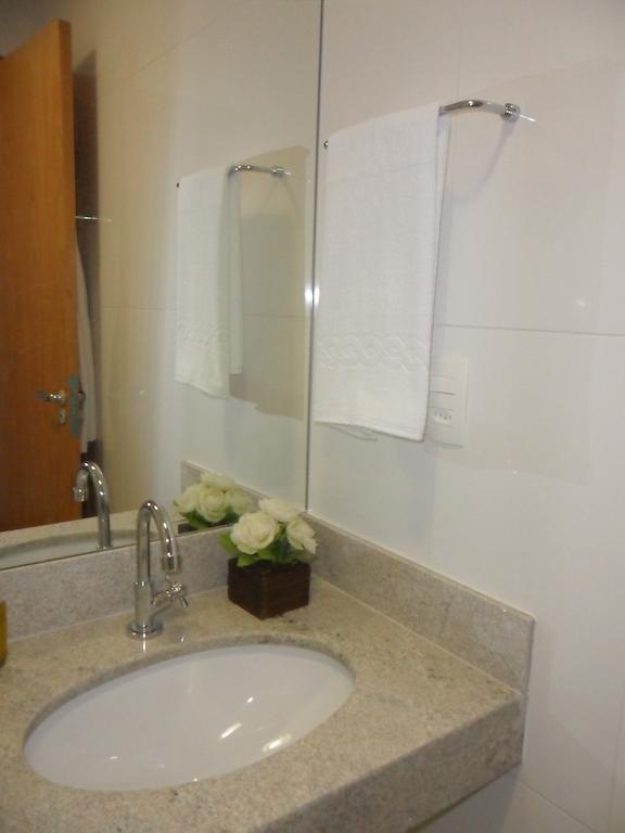 Lord Hotel Aeroporto Confins Vespasiano Ruang foto