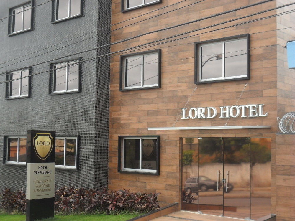 Lord Hotel Aeroporto Confins Vespasiano Bagian luar foto