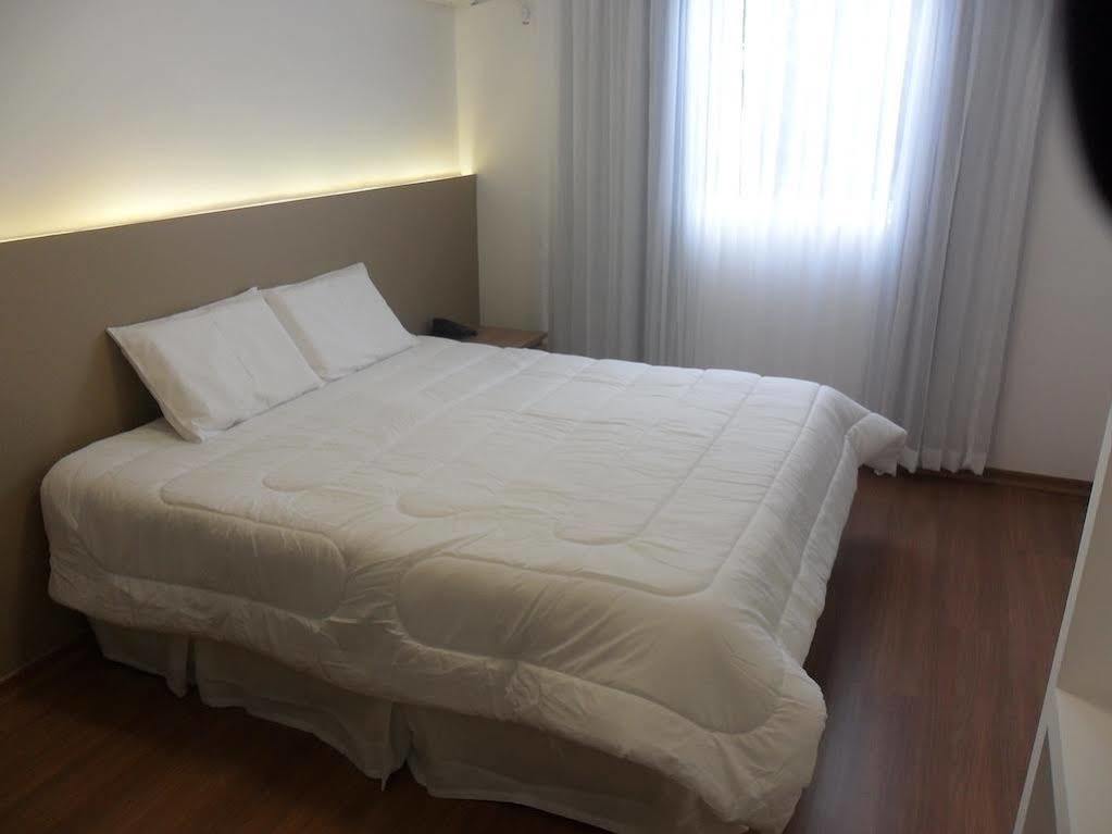 Lord Hotel Aeroporto Confins Vespasiano Bagian luar foto