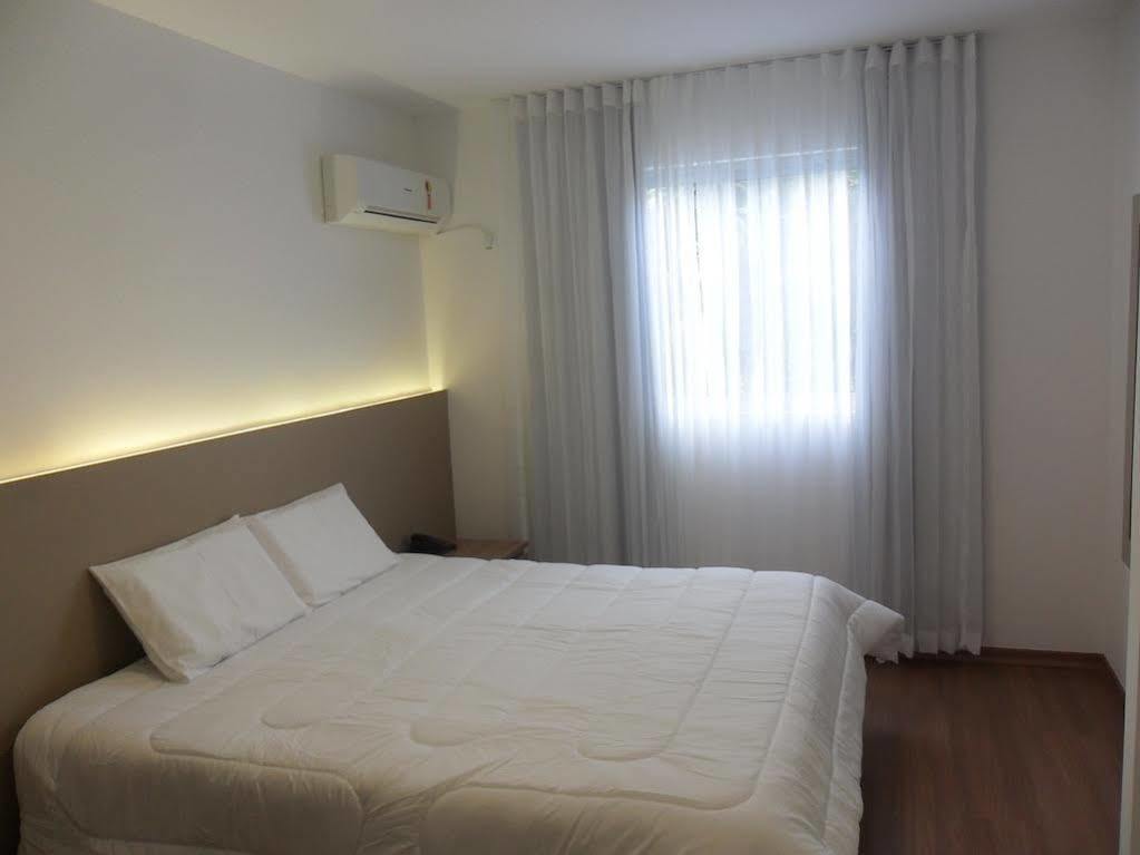 Lord Hotel Aeroporto Confins Vespasiano Bagian luar foto