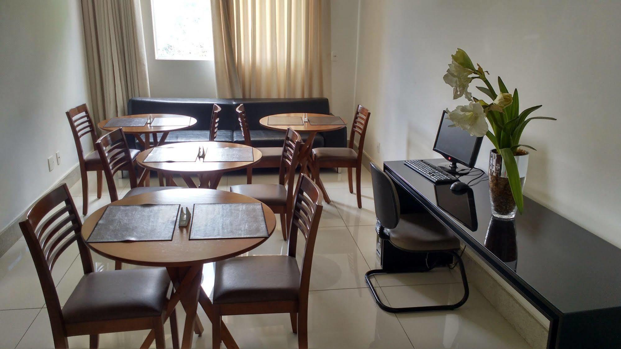 Lord Hotel Aeroporto Confins Vespasiano Bagian luar foto